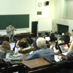 Marseille : Des étudiantEs en journalisme et en communication débattent de la prostitution